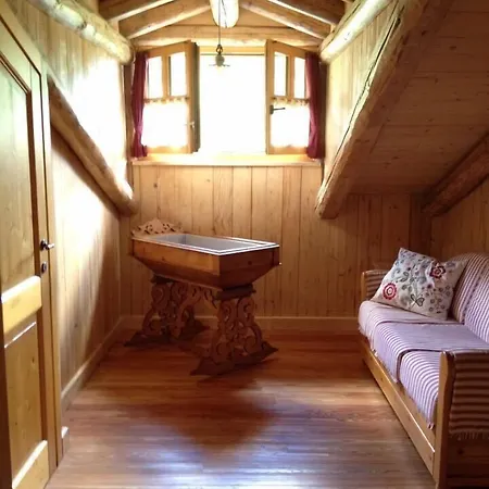 Garni Plueme فندق ساوريس